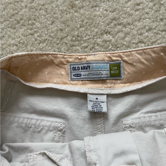 Old Navy - Tan Shorts - Low Waist - Size: 8 - Picture 4 of 6